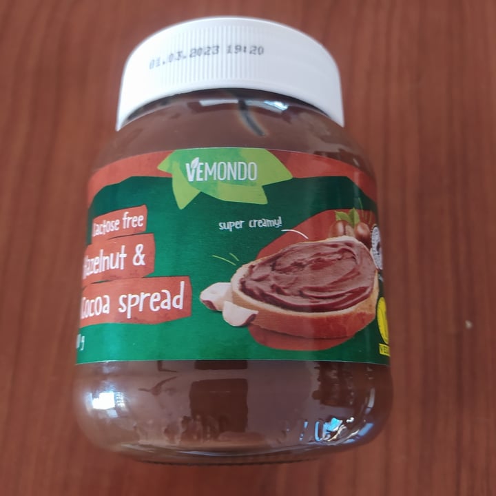 photo of Vemondo Crema  spalmabile nocciole e cacao shared by @pepperoma on  11 Mar 2022 - review
