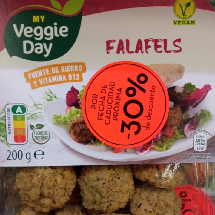 photo of My veggie day Falafels shared by @lalocadelosgatos8 on  20 Aug 2021 - review