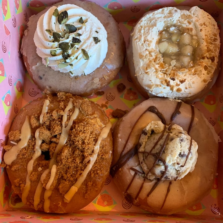 review photo of Brammibal's Donuts Apple Pie Donut shared by @emma5 on 01 Dec 2020 - review
