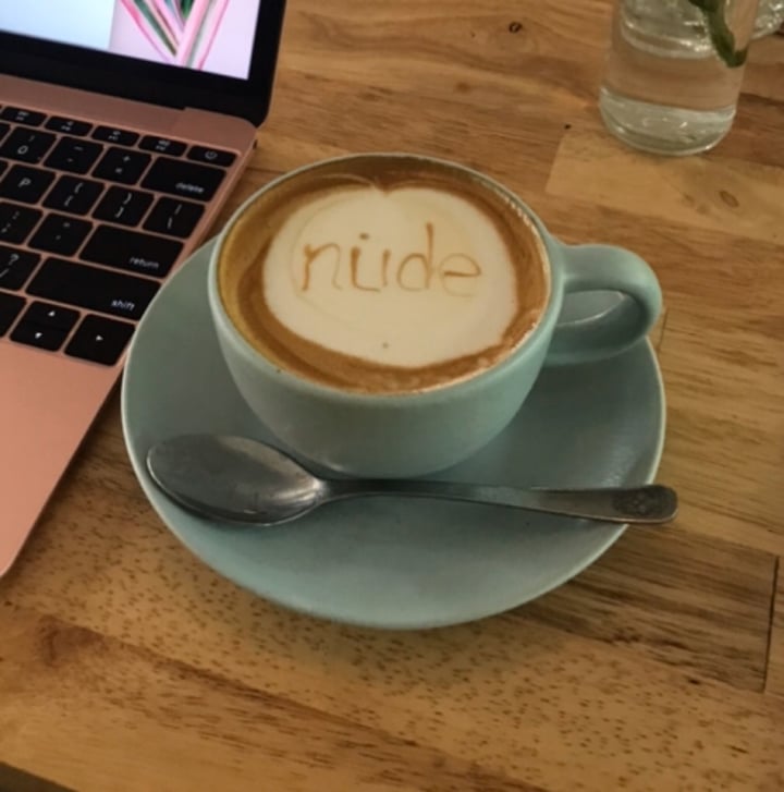 photo of Nude Soy flat white shared by @vanessaainsley on  16 Apr 2020 - review