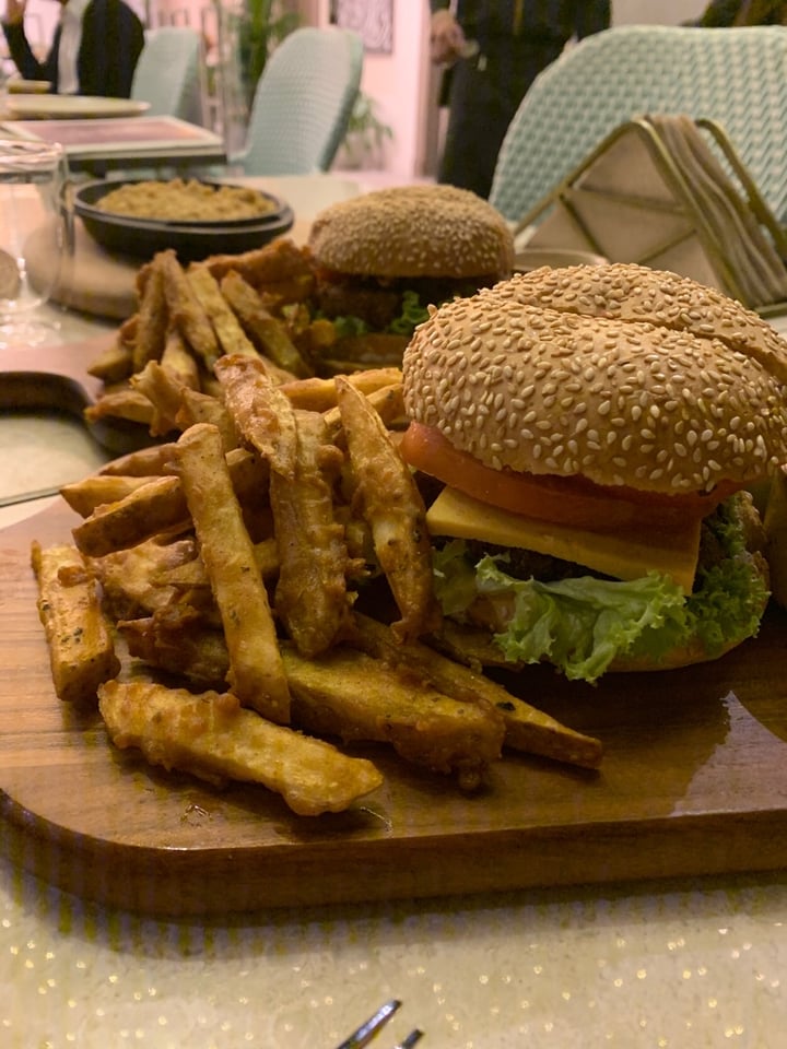 photo of WabiSabi The Unknown Fourth Burger shared by @saudivegancommunity on  03 Jan 2020 - review