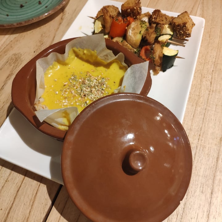 photo of Restaurante Alive Vegan cheese fondue shared by @marinitaa on  07 Oct 2020 - review
