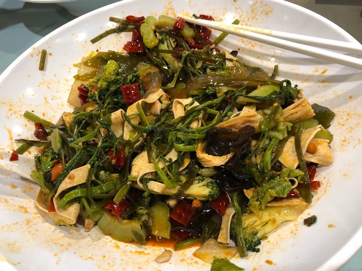 review photo of Hawker Centre @ Our Tampines Hub Mala Xiang Guo shared by @johnchan on 22 Dec 2019 - review