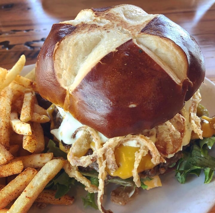 photo of Native Foods Café Poppin’ Jalapeño Burger shared by @veganfunhouse on  29 Jun 2019 - review