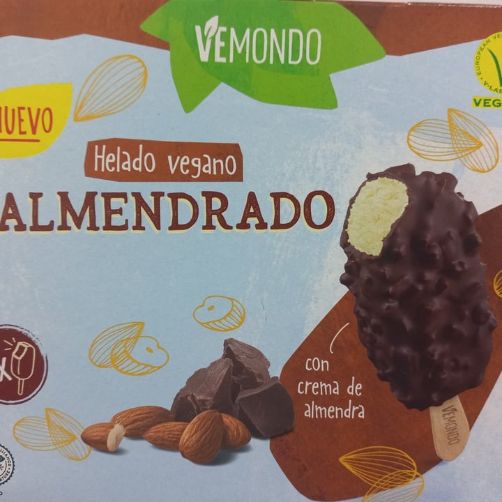 photo of Vemondo Helado almendrado shared by @heiru on  10 Jun 2022 - review