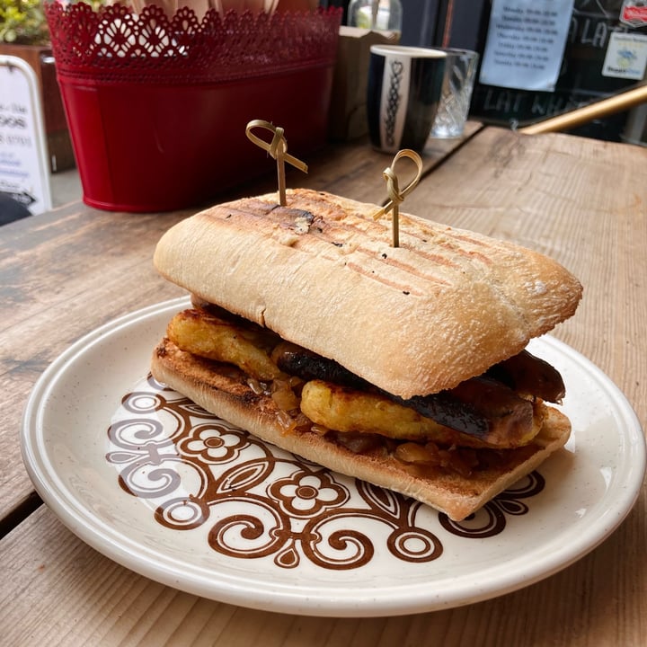 photo of The Glasvegan Sausage, Sweet Fried Onion and Hash Brown Posh Roll shared by @katelouisepowell on  14 Apr 2022 - review