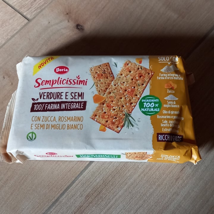 review photo of Doria Cracker alle verdure e semi shared by @lelafanny on 14 May 2022 - review