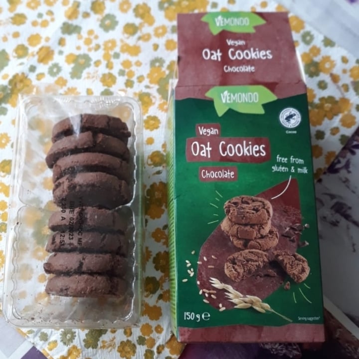 photo of Vemondo  vegan oat cookies chocolate shared by @cillafiore on  23 Oct 2022 - review