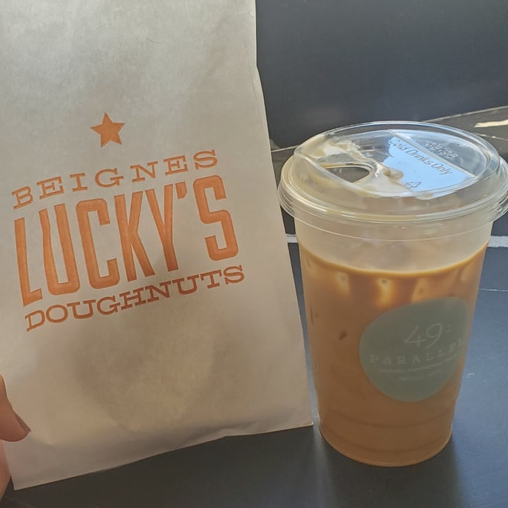 photo of 49th Parallel Café & Lucky’s Doughnuts - MCGILL Mocha Donuts shared by @federicaimp on  15 Aug 2022 - review