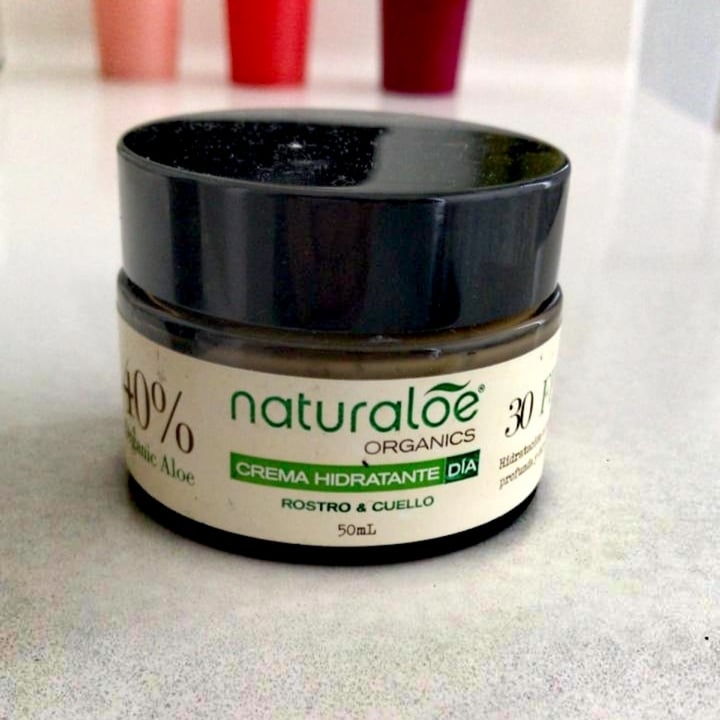 photo of Naturaloe Organics Crema Hidratante Día shared by @iruarraztiog on  29 Sep 2020 - review