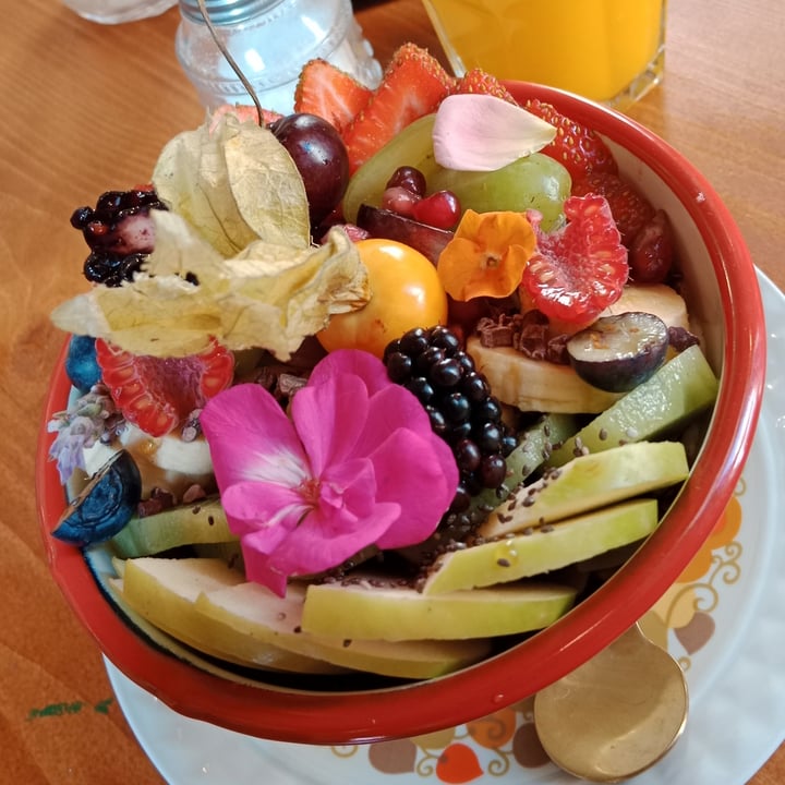 photo of Mama Carmen´s vegan granola With Coconut Yogurt shared by @francescaglad7 on  30 May 2022 - review