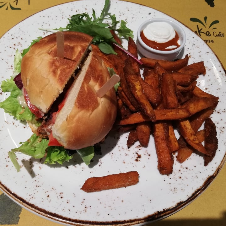 photo of Shake Café Vegan Burger shared by @callmeancy on  11 Nov 2021 - review
