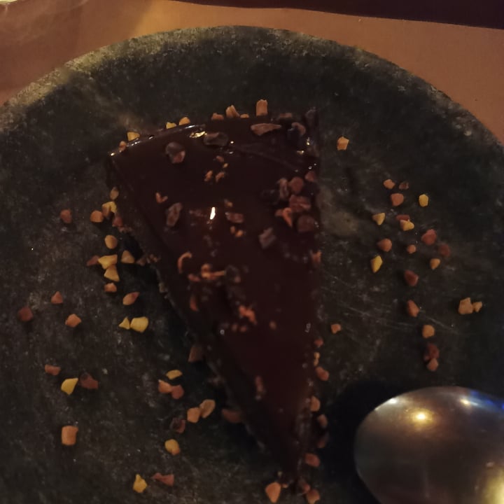 photo of Casa RAW Torta de chocolate com laranja shared by @lucasprimon on  01 Jun 2022 - review