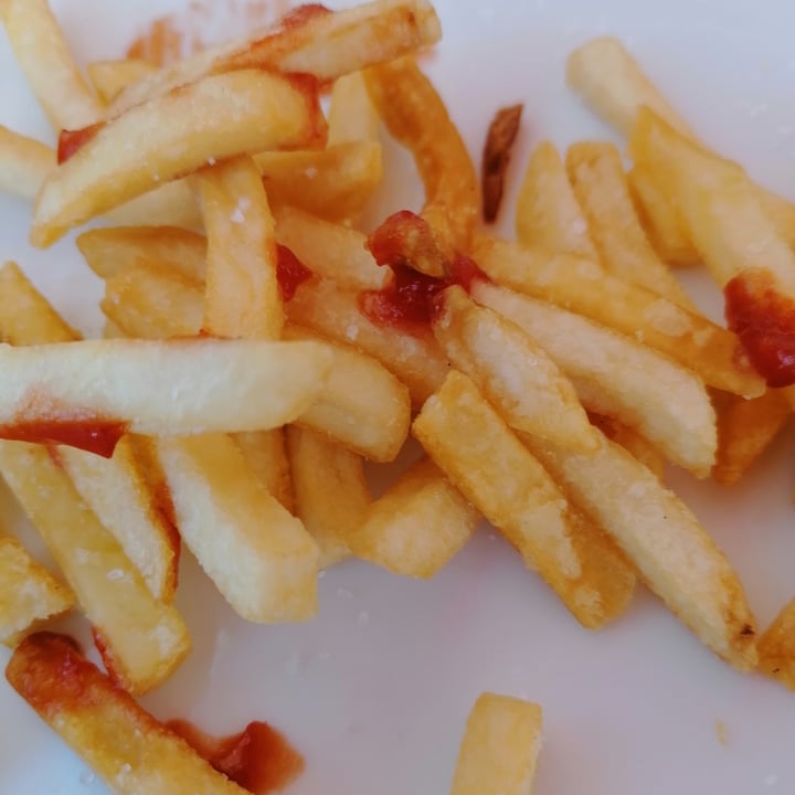 review photo of Área de Servicio Espinosa de Los Caballeros - La Pausa Patatas fritas shared by @tamara13713 on 22 Jul 2022 - review