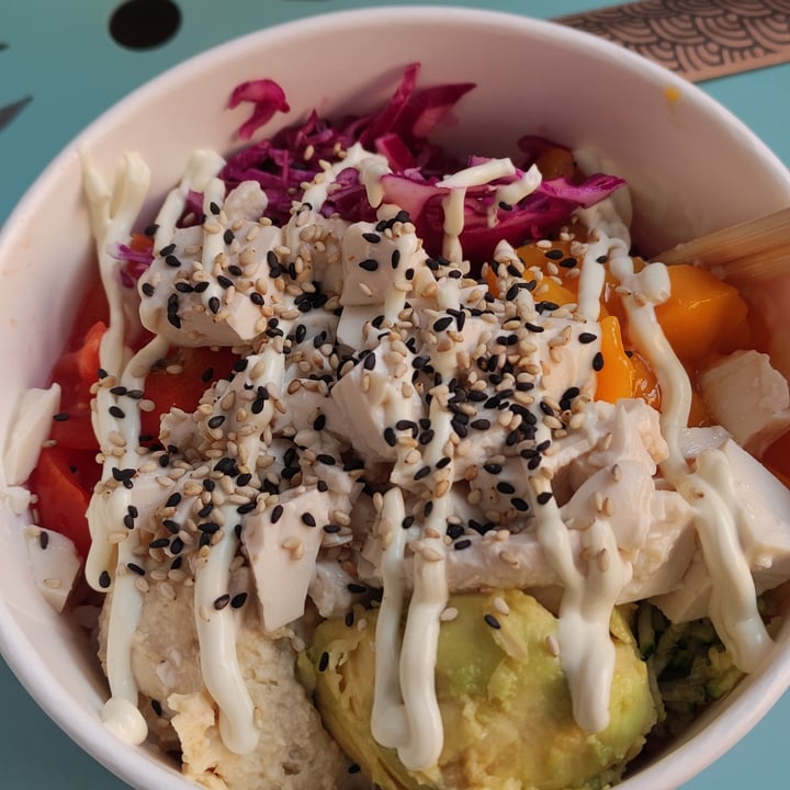 photo of I love Poke Vegan hummus shared by @frafor on  21 Mar 2022 - review