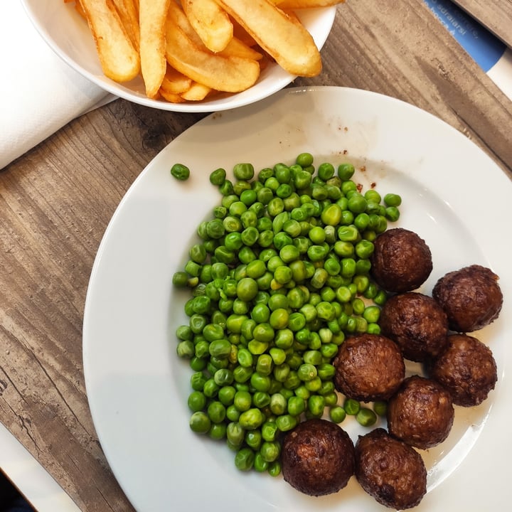 photo of IKEA Bologna vegan meatballs shared by @fedes on  04 Sep 2022 - review