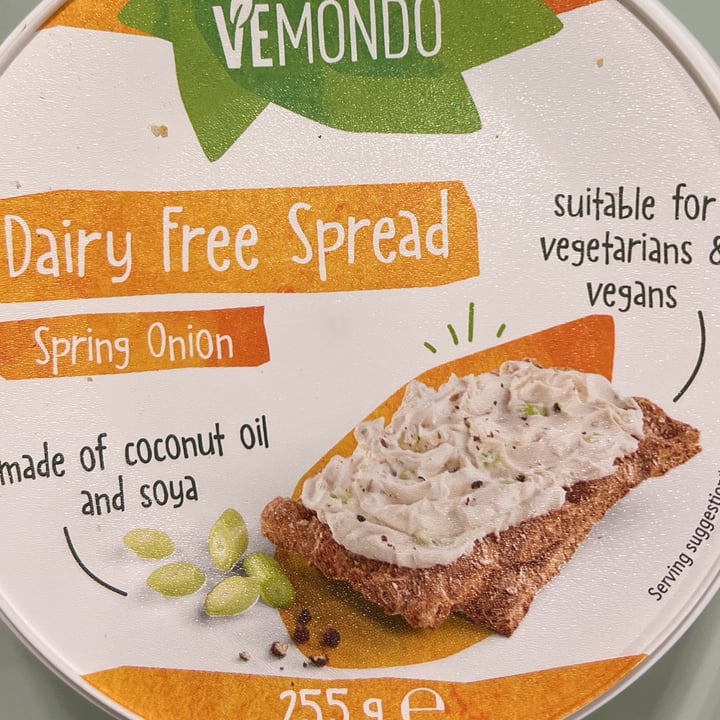 photo of Vemondo Dairy free spread spring onion shared by @coriari on  09 Dec 2021 - review