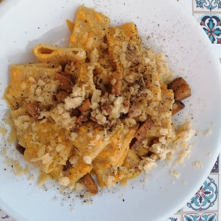 review photo of Status Quo Carbonara di Zucca e Tofu Affumicato shared by @simo79 on 25 Apr 2022 - review