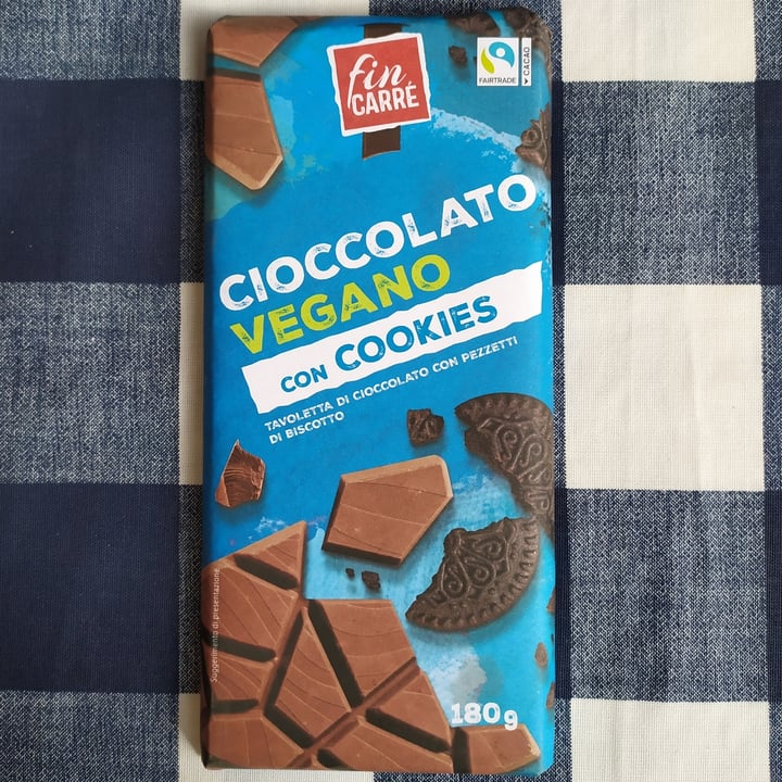 photo of Fin Carré Cioccolato Vegano con Cookies shared by @senja on  08 Apr 2022 - review