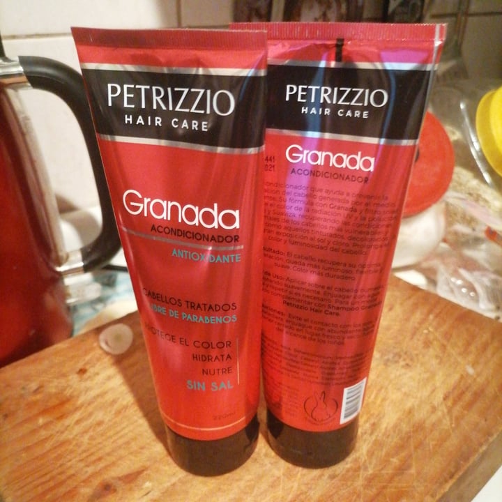 photo of Petrizzio Acondicionador shared by @dlove2009 on  12 Jul 2021 - review