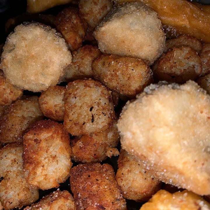 review photo of Gardein Mini Crispy Crabless Cakes shared by @andremarquis on 28 Mar 2020 - review
