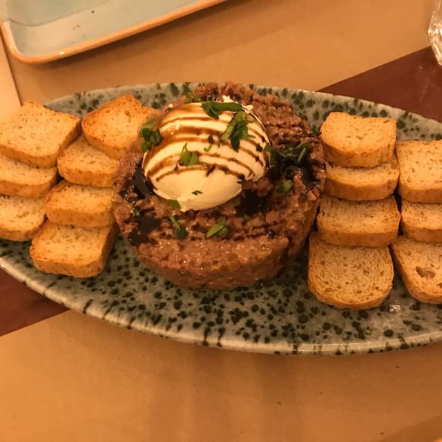 菜肴“Steak tartar”的照片