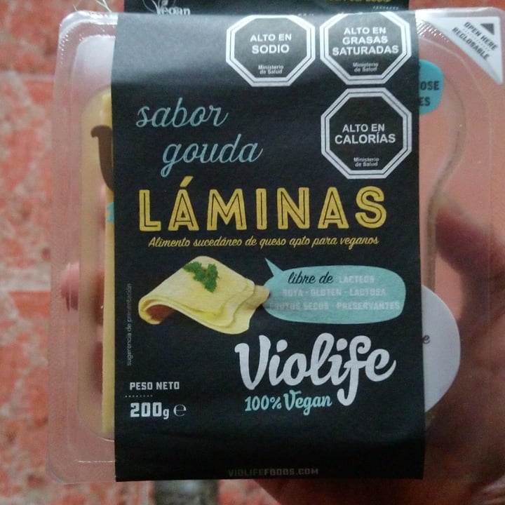 photo of Violife Gouda Flavour Slices shared by @catamartins on  30 Jul 2022 - review