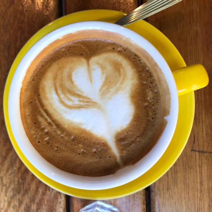 review photo of Amelia Café Flat White shared by @florchester on 24 Jan 2021 - review