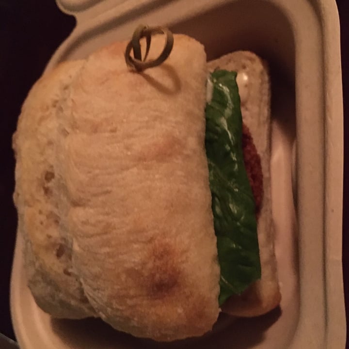photo of Earth Aloha Eats Crispy “Chicken” Sandwich shared by @raatz on  07 Oct 2020 - review