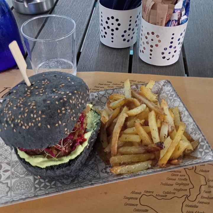 photo of Nabi, Natura Biologica Hamburger Ninja shared by @tbbrr on  24 Jul 2022 - review