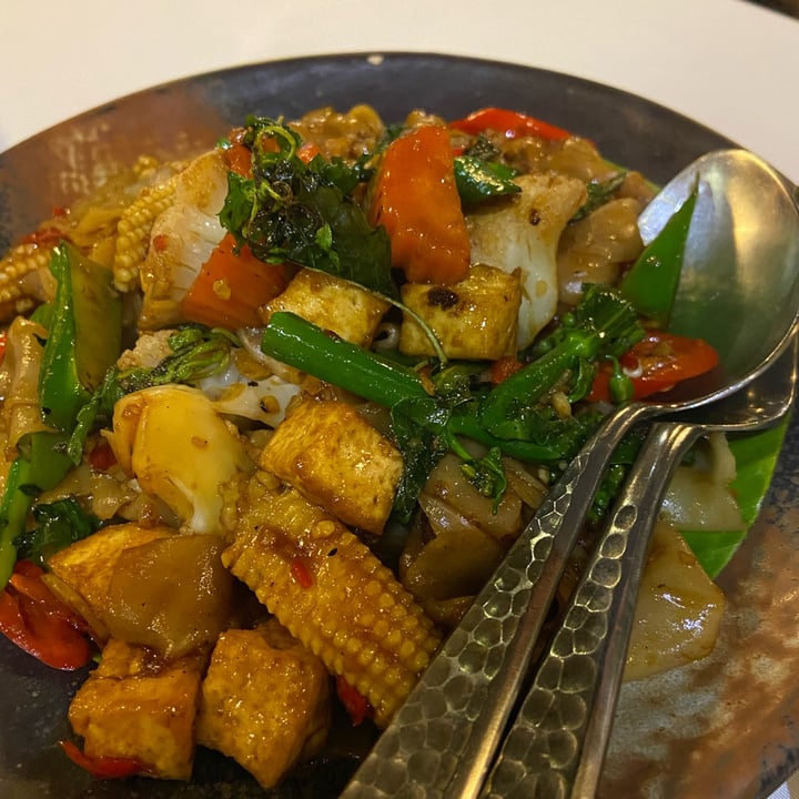 photo of Jim Thompson Guay Tiew Phad Kee Mao shared by @vegan-everafter on  05 Feb 2022 - review