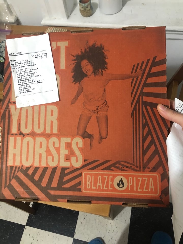 photo of Blaze Pizza 11” Build Your Own Pizza shared by @laura13vz on  10 Nov 2019 - review