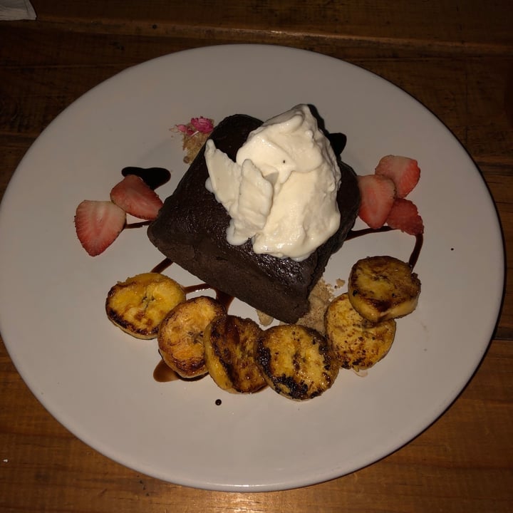 photo of Edén Brownie shared by @paolaminerva on  30 Jul 2021 - review