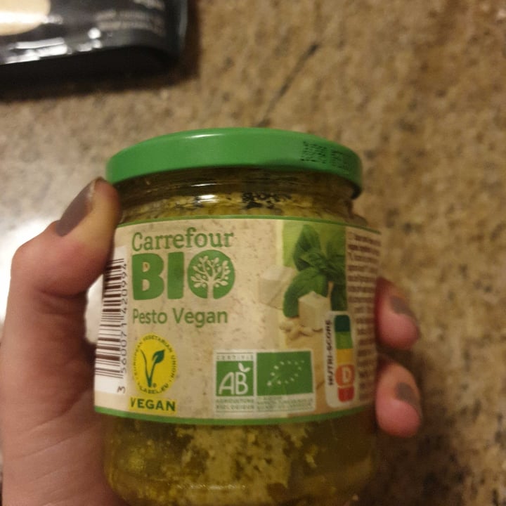 photo of Carrefour Bio Pesto shared by @natachadesmet on  17 Nov 2022 - review