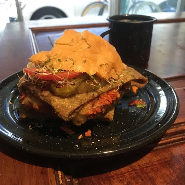 Foto del piatto “Gross Burguer/ Tempeh”