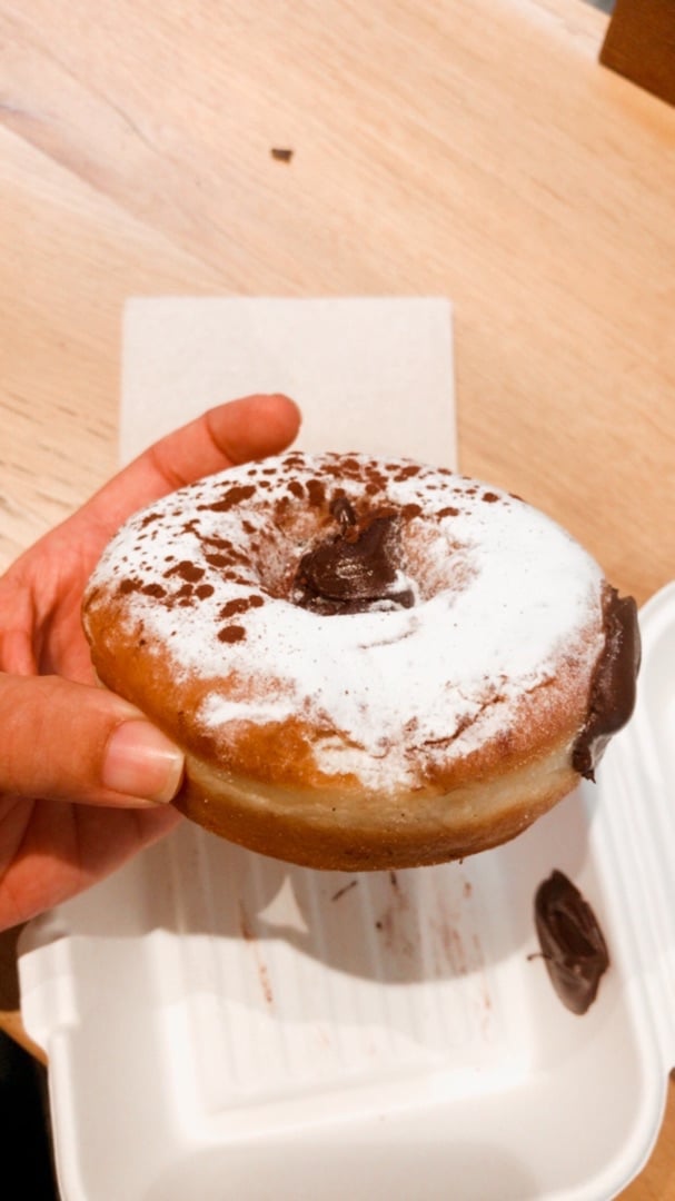 photo of Chök The Chocolate Kitchen Donut Relleno de Chocolate shared by @liaferreiro on  24 Sep 2020 - review