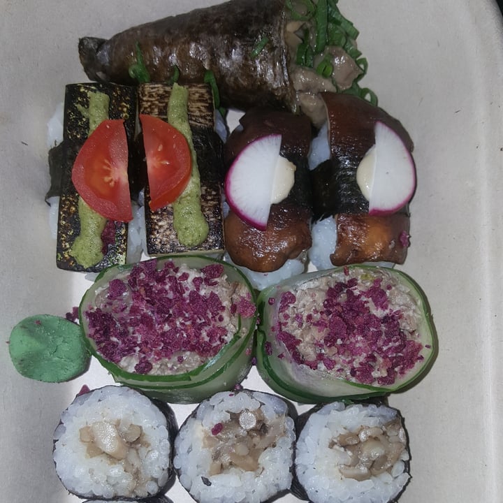 review photo of Japa Vegana - Delivery japonês e asiático vegano Combinado shared by @isabelcb on 16 Jan 2022 - review