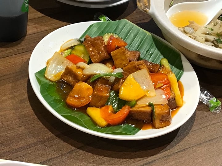 review photo of Sawasdee Thai Restaurant Sweet And Sour Fofu shared by @vegelsa on 02 Feb 2020 - review