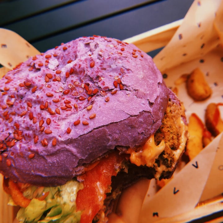 photo of Flower Burger Roma Cherry Bomb shared by @lifesupportx on  16 Jun 2022 - review