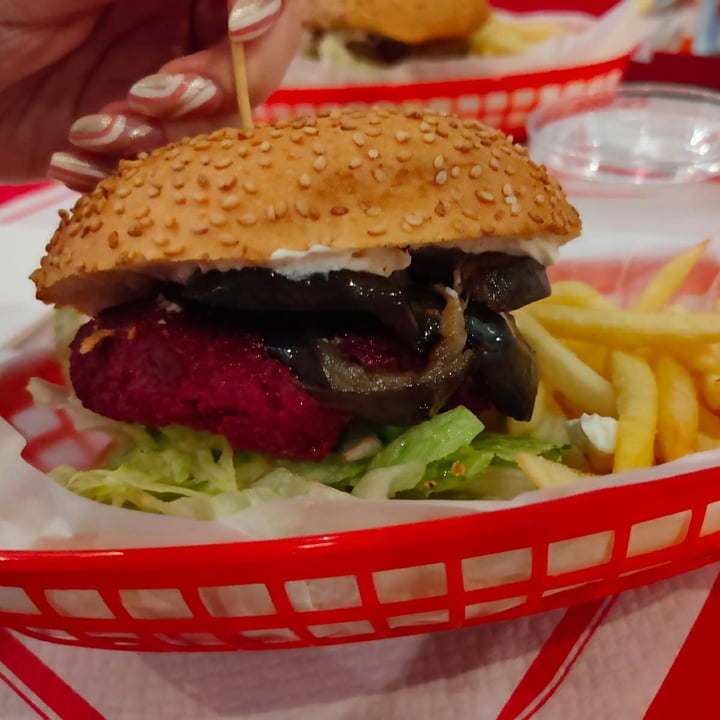 review photo of Kuky's Place Rob Zombie shared by @elenacasadoyt on 08 Jun 2022 - review