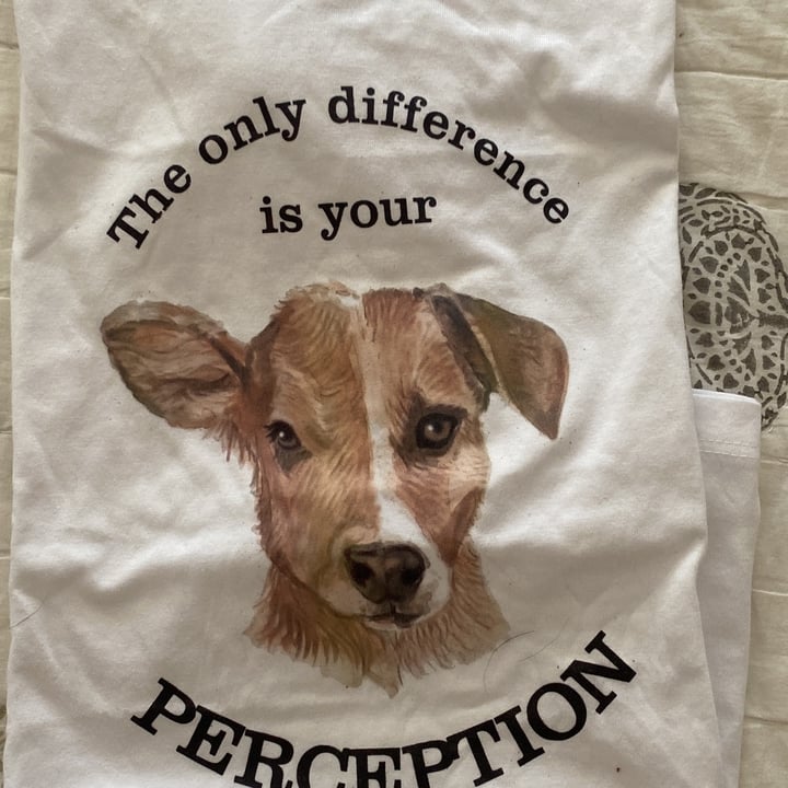 review photo of Santuario El Sueño de Jill Camiseta Sentimos por igual shared by @sushanti on 07 Aug 2022 - review