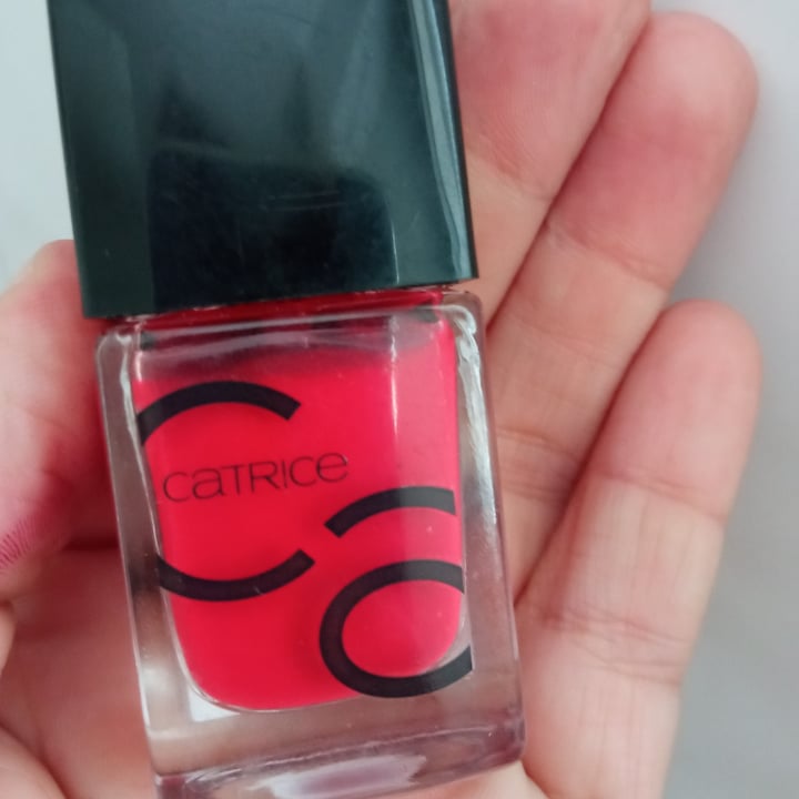 photo of Catrice Cosmetics Esmalte ICONails Gel Lacquer shared by @lalocadelosgatos8 on  18 Jul 2021 - review