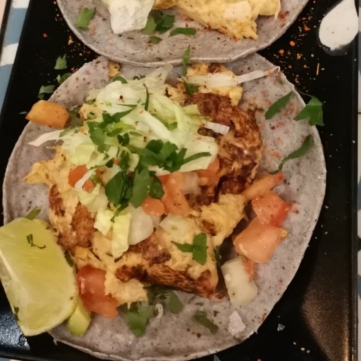 photo of Vega Tacos de "Pollo" jackfruit shared by @laurauf on  16 Dec 2021 - review
