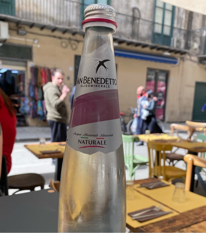 review photo of San benedetto Acqua naturale shared by @leoncinoveg on 27 Mar 2022 - review