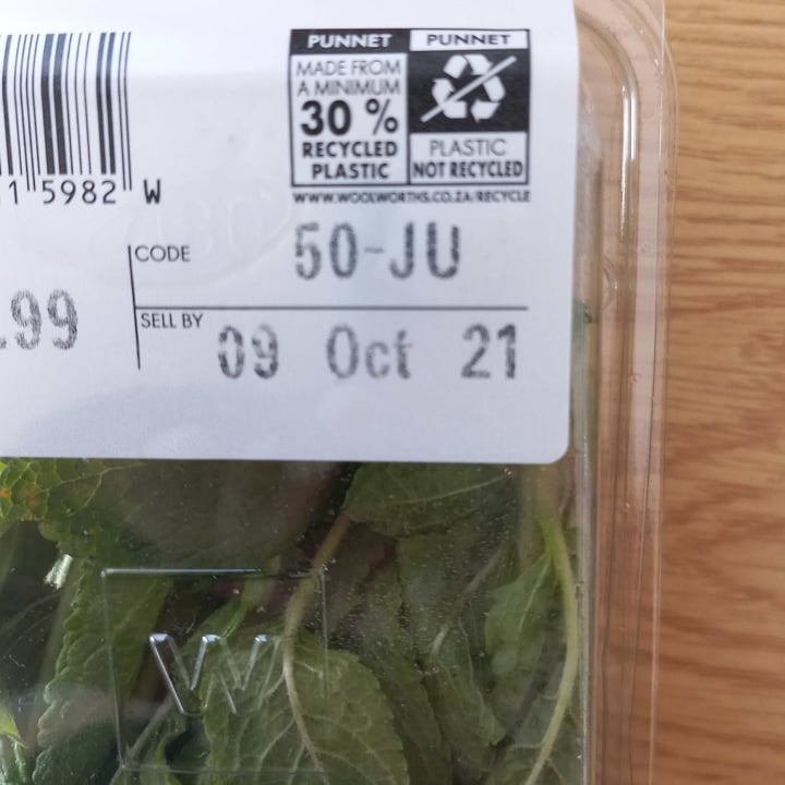 photo of Woolworths Food Mint herb shared by @bl on  06 Oct 2021 - review