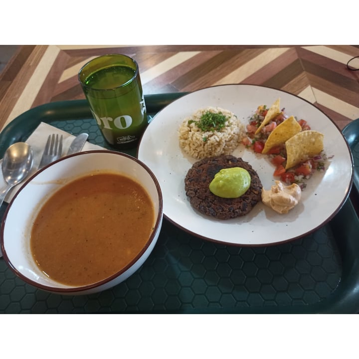photo of Herbívoro restaurante vegano Almuerzo Del Dia shared by @gissellearthling on  23 Mar 2022 - review
