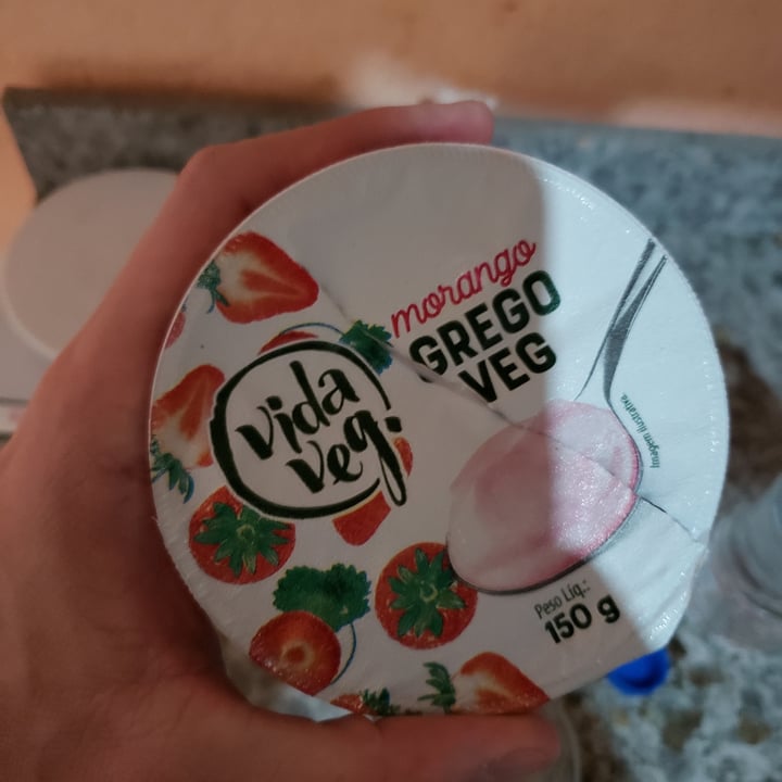 review photo of Vida Veg iogurte grego de morango shared by @viniciussil on 25 Jun 2022 - review