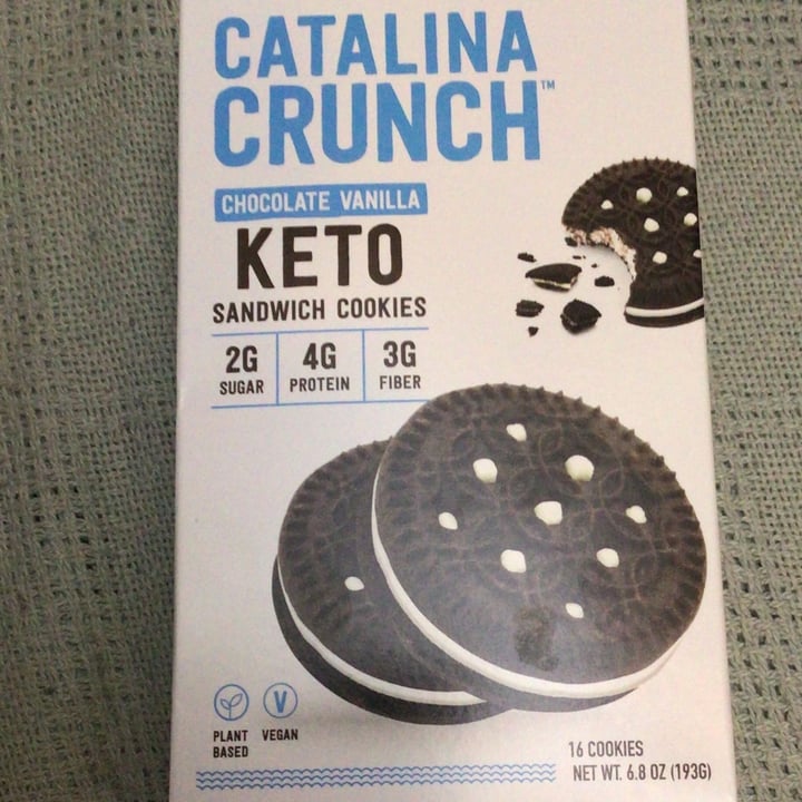 photo of Catalina Crunch Chocolate Vanilla Sandwich Cookies shared by @rickydoc on  31 Oct 2022 - review