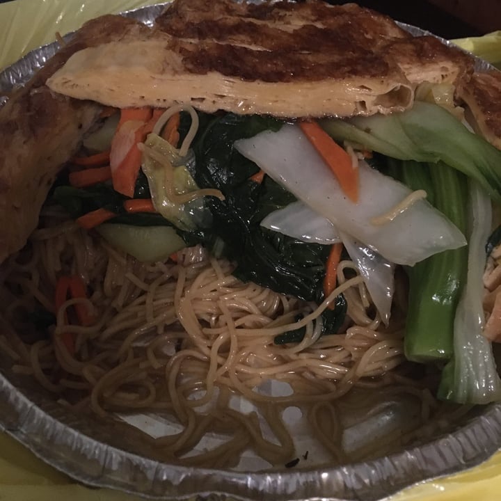 photo of Buddha's Imitation Ducks & Vegetables On Crispy Noodles shared by @sara18 on  23 Apr 2021 - review