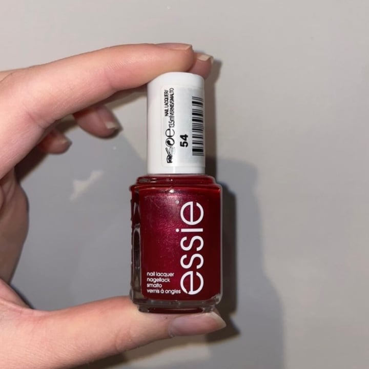 photo of Essie Nail polish shared by @giulssd on  23 Mar 2022 - review